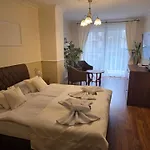Privatunterkunft Atena