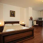 Atena Quarto em Acomodações Particulares