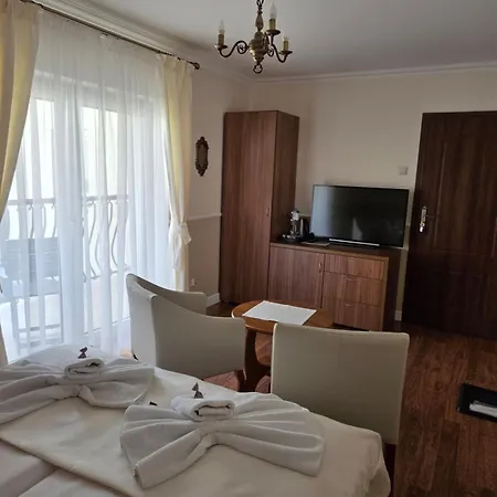 Atena בית אירוח *