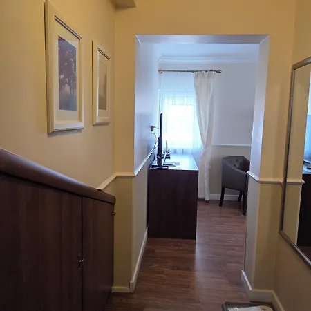 Atena Quarto em Acomodações Particulares *