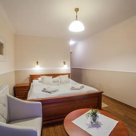 בית אירוח Atena