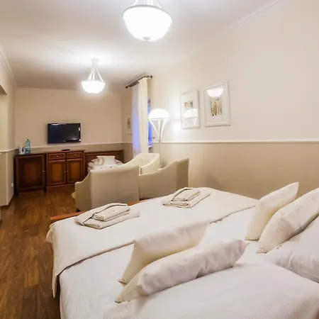 בית אירוח Atena