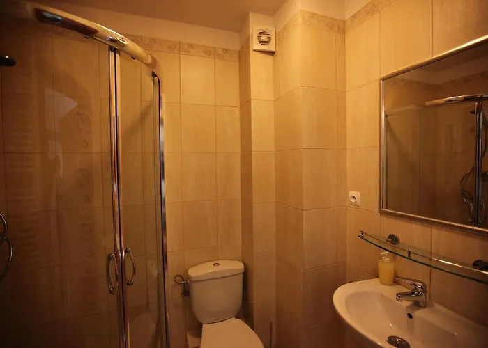 Atena Quarto em Acomodações Particulares *