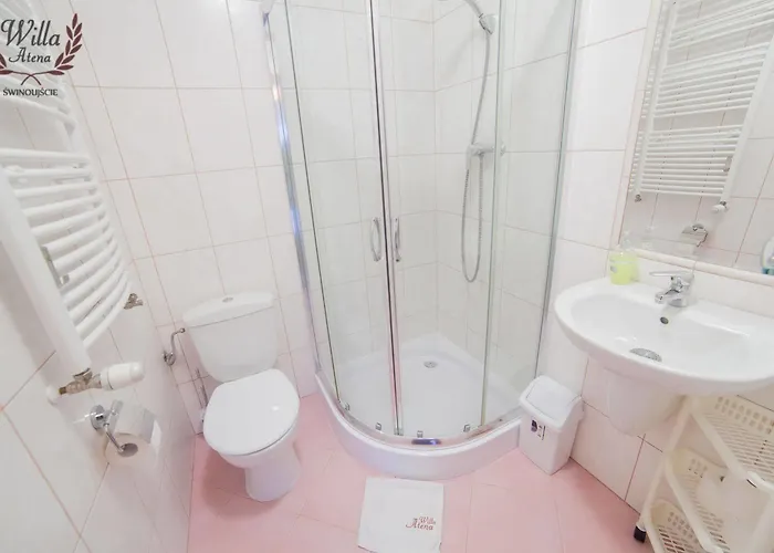 Atena Quarto em Acomodações Particulares *