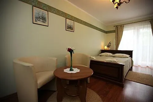 Atena Quarto em Acomodações Particulares *